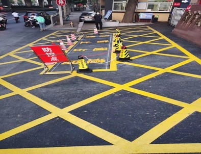 安康安康厂区划线，园区停车场划线，车库标识标线